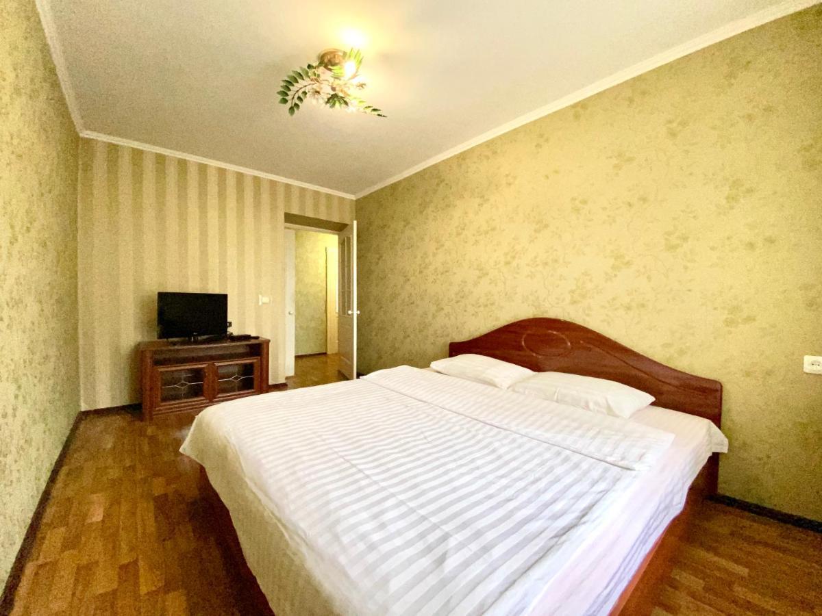 Apartpoltava центр полтави, простора та зручна біля пует, 2-окремі кімнати, звітна документація для відрядження Daire Poltava